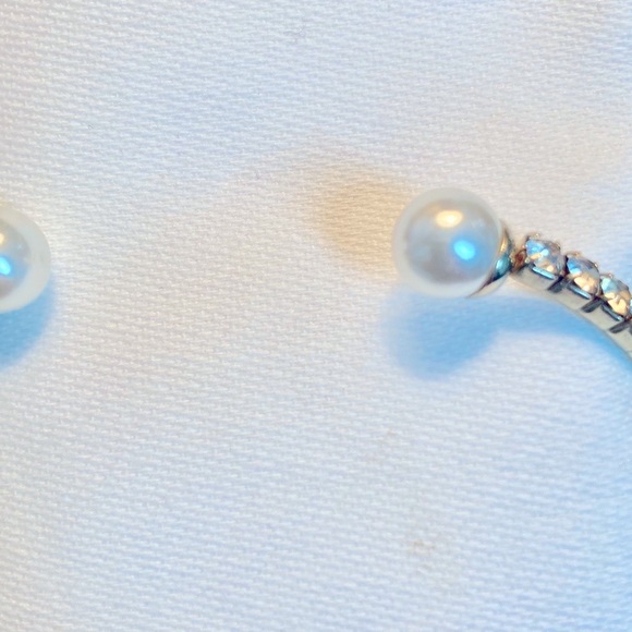 Cuff Bracelets Faux Pearl and Rhinestones - Picture 4 of 6
